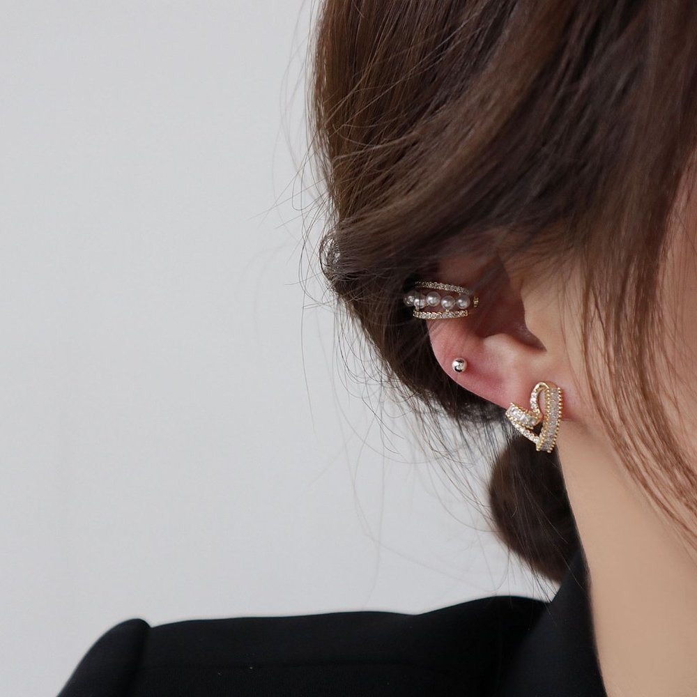 NEW 14K Gold Plated Diamond Heart Earrings a - Picture 2 of 7